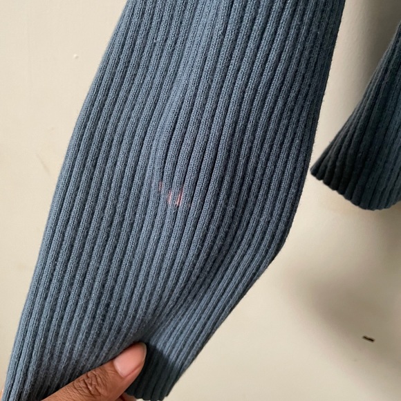 Blue Ribbed Long Sleeve Sweater - Picture 3 of 4